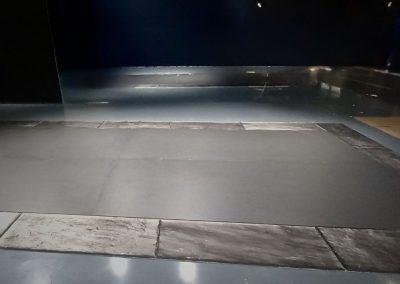 vetroStone-boden-automobil-showroom-manufaktur edelstahl-beschichtete-glasverbundplatte-vetrostone